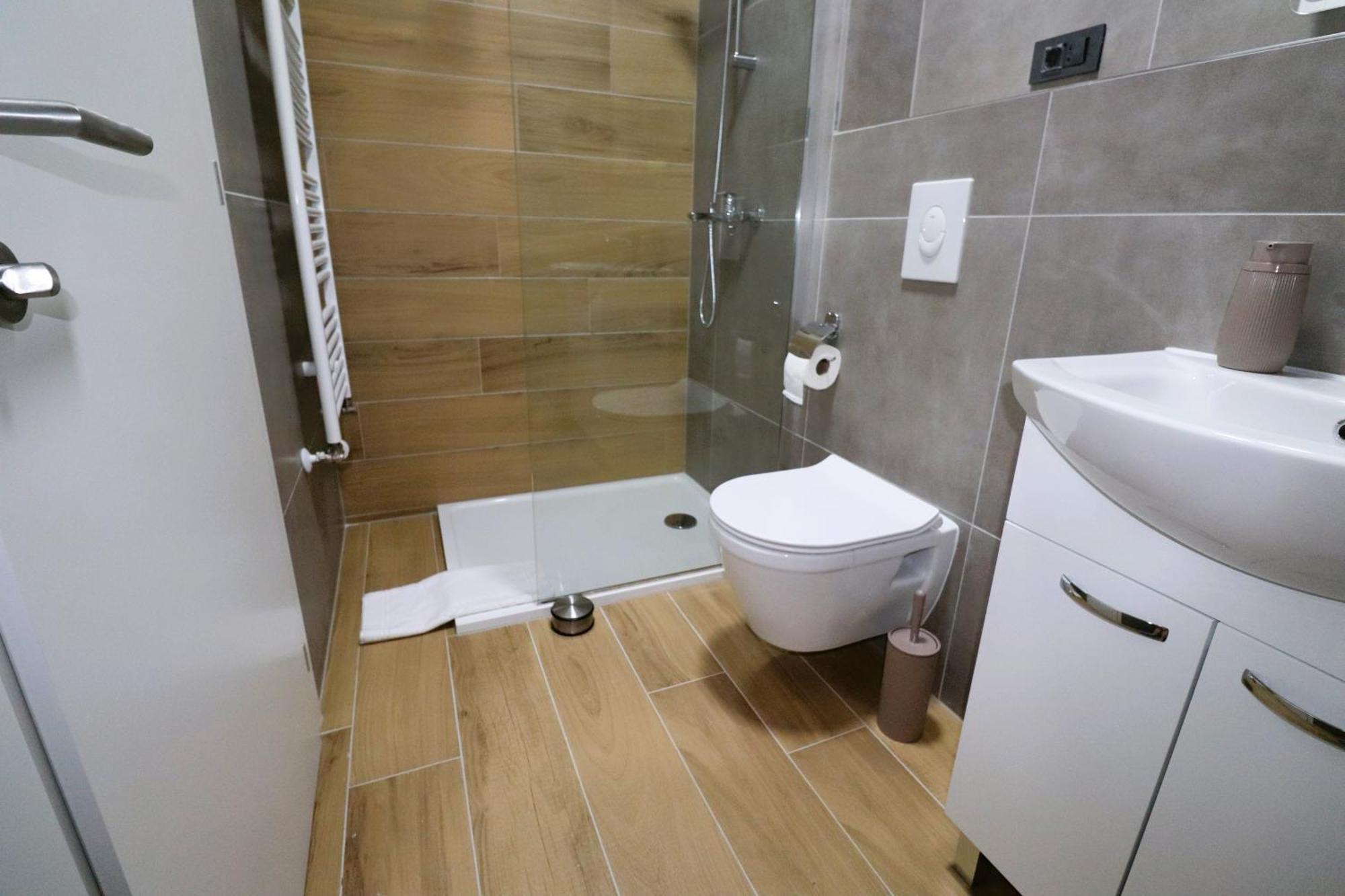 Velika Mlaka Rooms Matic מראה חיצוני תמונה